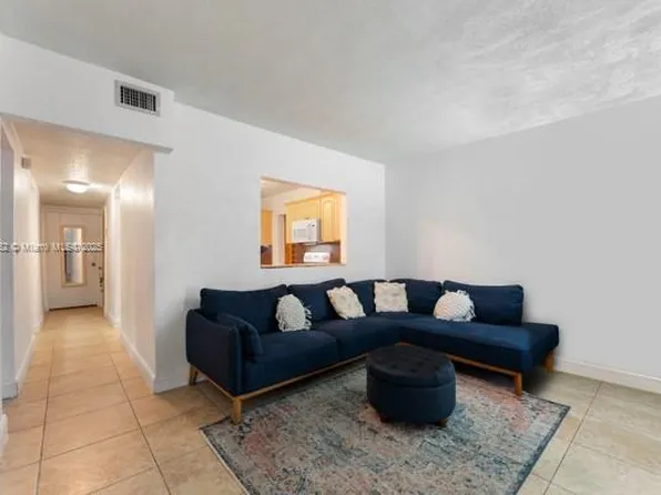 10036 NW 35th Ave, Miami, FL 33147