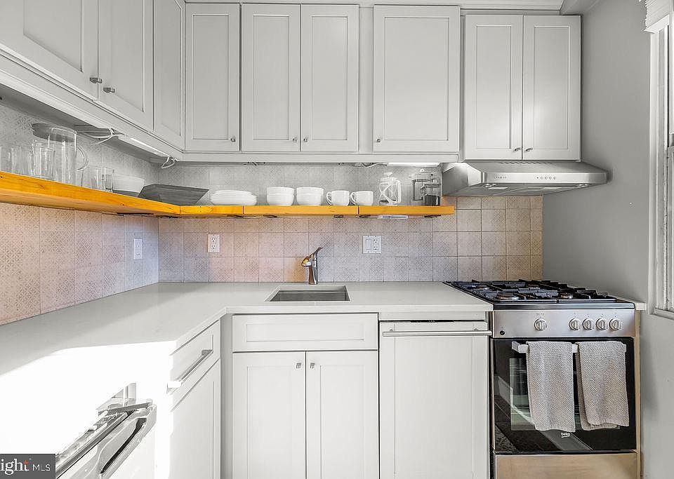 1st image of 4000 Cathedral Ave NW APT 218B
