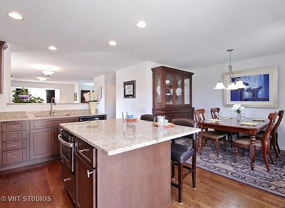 3rd image of 402 N Jayden Dr