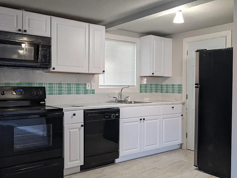 506 W Watson St #5 — Photo 1