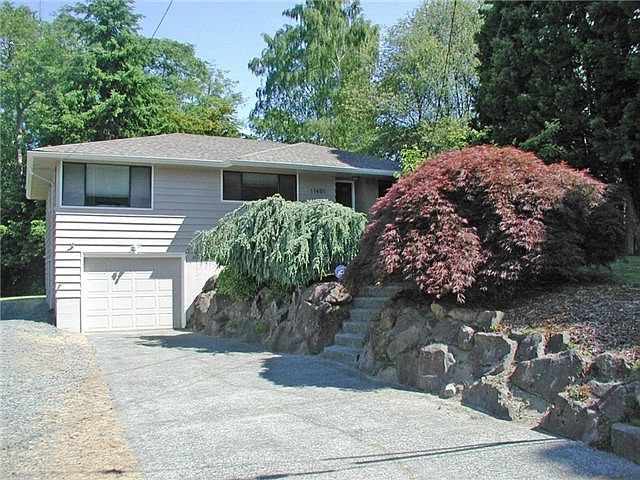 11401 30th Place SW....Shorewood