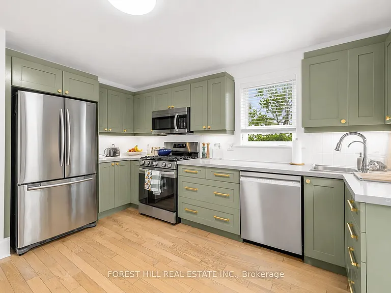 401 Balliol St — Photo 16