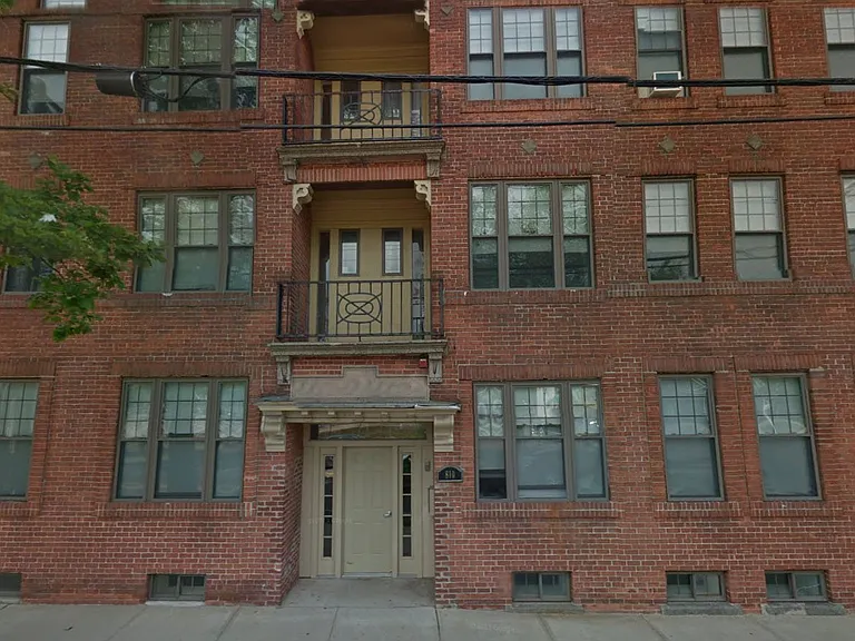 810 Orchard St #810 — Photo 1