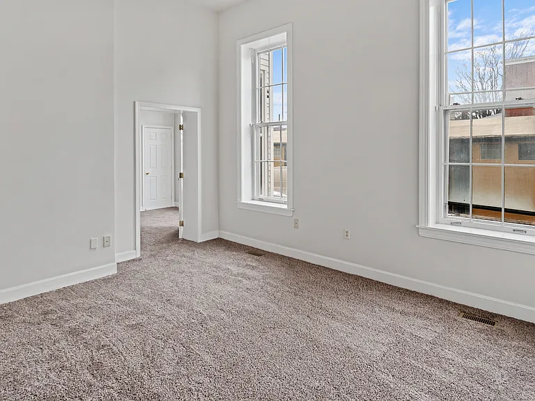 922 S 6th St #2 — Photo 9