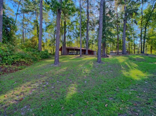 90 Easy St W, Burkeville, TX 75932