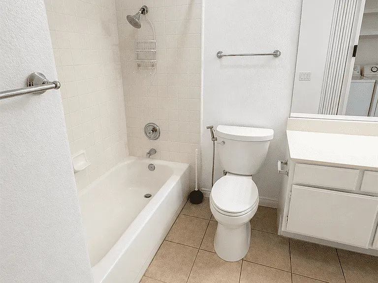 25713 View Pointe #A — Photo 9