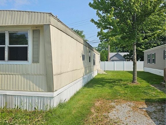 2nd image of 133 Marilyn Dr