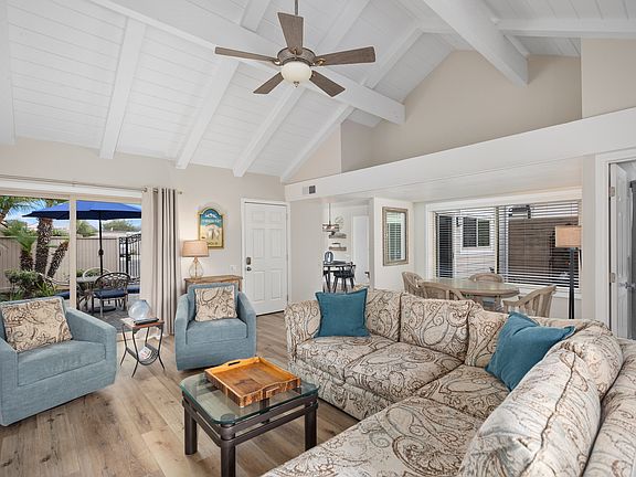 Large Living room with comfortable furniture.