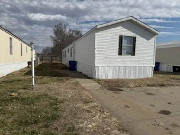 2524 Commonwealth Dr, Junction City, KS