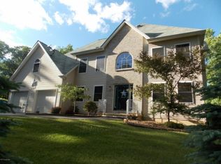 4421 Low Ct, Cresco, PA 18326