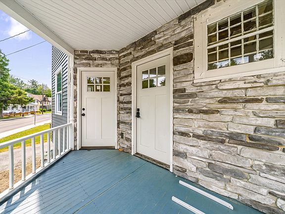 3rd image of 31 Wickham Ave