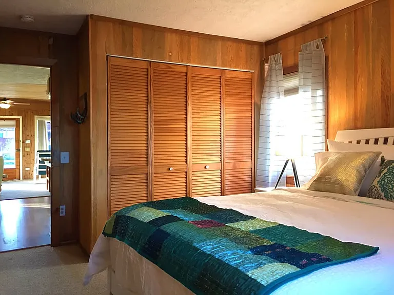 1781 N Jantzen Ave — Photo 34