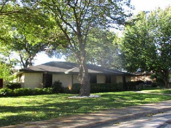 4th image of 216 Gregory Dr