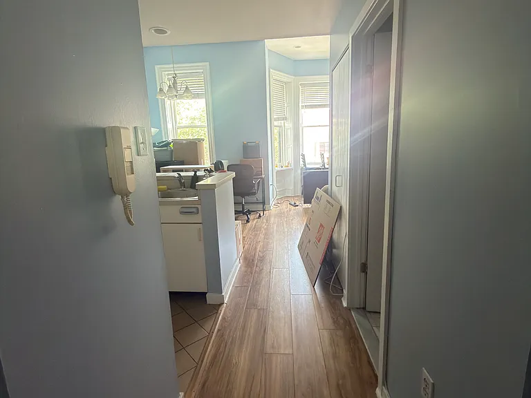 154 N 21st St #2F — Photo 3