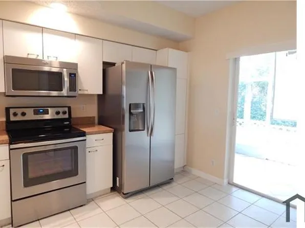 9836 NW 56th Pl, Pompano Beach, FL 33076