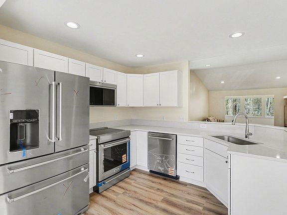 5th image of 148 Bridgewood Dr