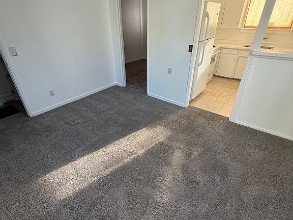 5th image of 816 2nd Ave NW APT 1