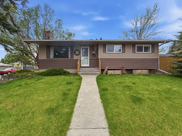 819 E Avonlea Pl SE, Calgary, AB T2H 1W4