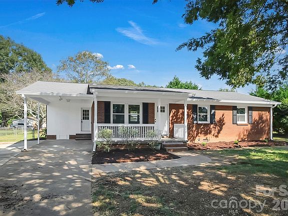 3rd image of 1803 Sulphur Springs Rd