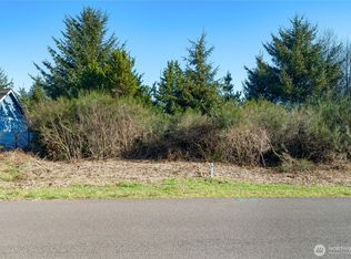 940 Wawona Ave SE, Ocean Shores, WA
