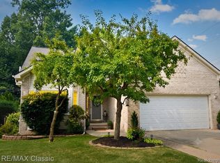 1596 Alsdorf Ave, Rochester Hills, MI 48309