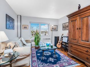 20 Secor Pl APT 3A, Yonkers, NY 10704