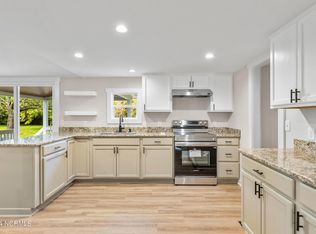 386 Gurganus Rd, Maple Hill, NC 28454