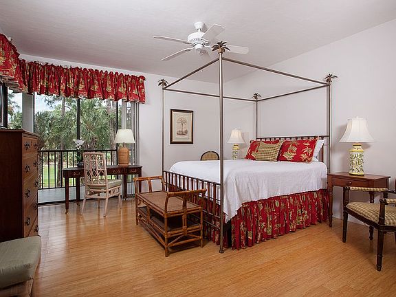 5th image of 764 Eagle Creek Dr Unit 202