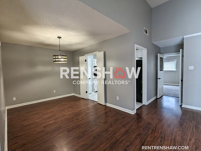 6936 Briarhill Dr — Photo 4