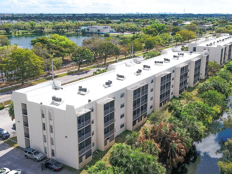 Viewmax Apartments — Photo 13