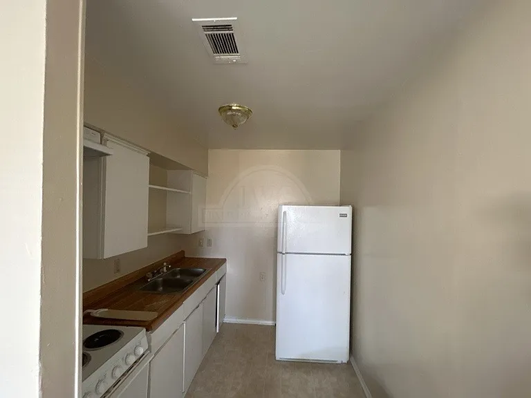 1406 Bundrant Dr — Photo 7