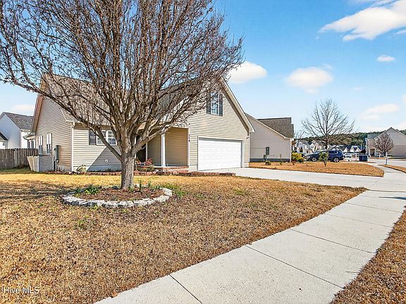 3rd image of 218 Ashcroft Drive
