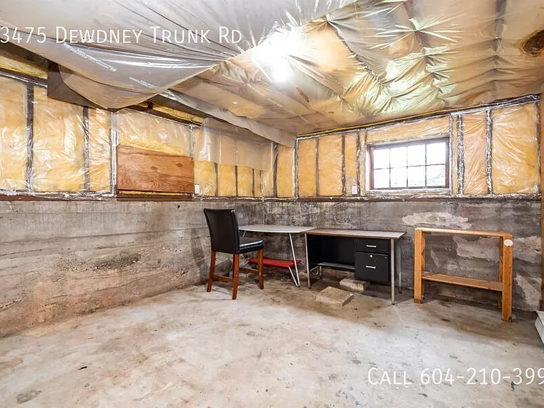 33475 Dewdney Trunk Rd — Photo 22