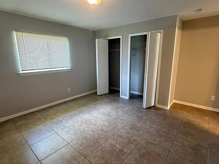 341 Harold Ave S — Photo 13