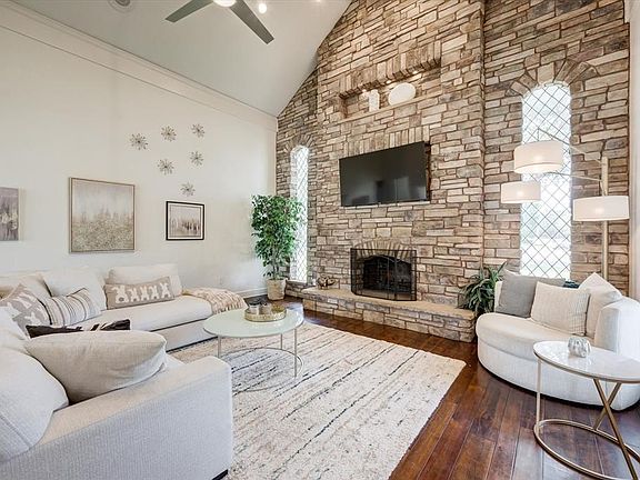 2nd image of 2800 Rainforest Ct