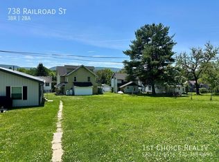 738 Railroad St, JERSEY SHORE, PA 17740