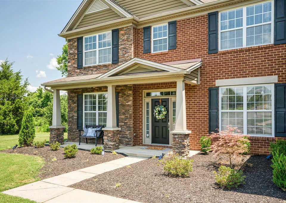 1st image of 65 Rock Castle Dr