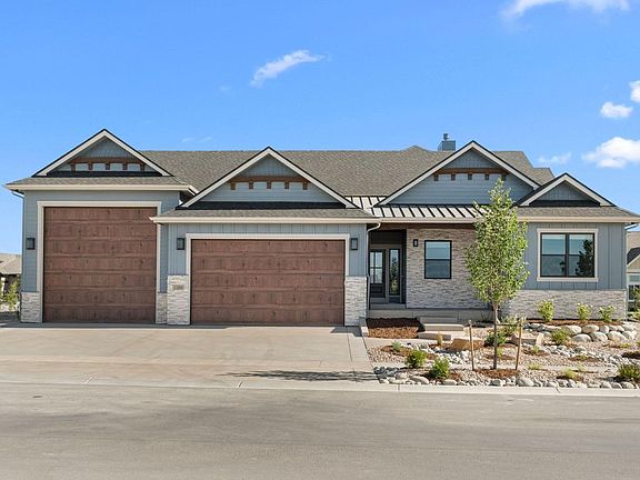 3rd image of 1388 Eliza Ave