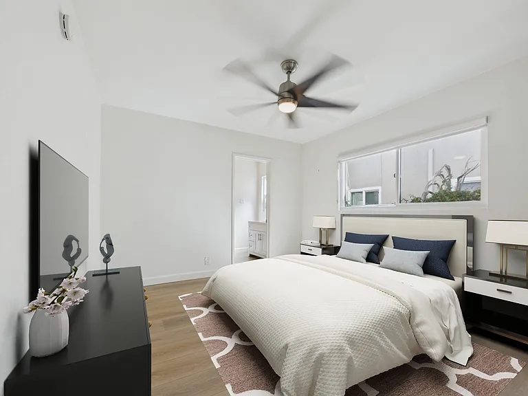 Fifth Street Apartments — Photo 17