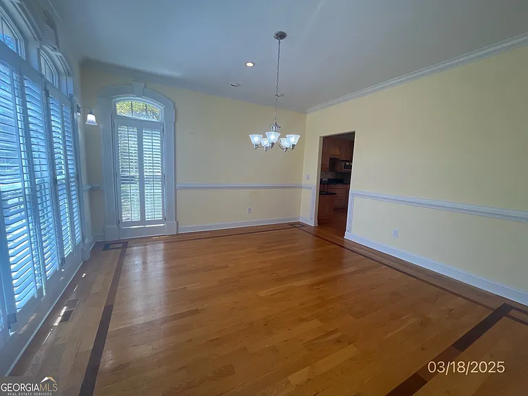 612 Banbury Ct — Photo 14