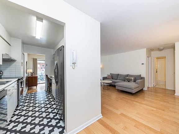 2nd image of 250 N Village Ave