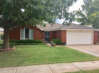 1430 5th St, Shallowater, TX 79363