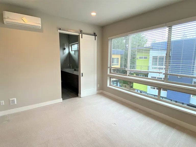 16378 NE 12th Pl — Photo 18