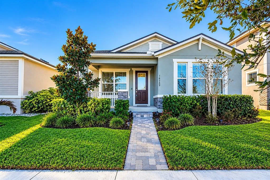 3 bed, 2.0 bath, 1676 sqft, $2,990 — Photo 1