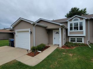 203 Meadows Dr #1, Sugar Grove, IL 60554