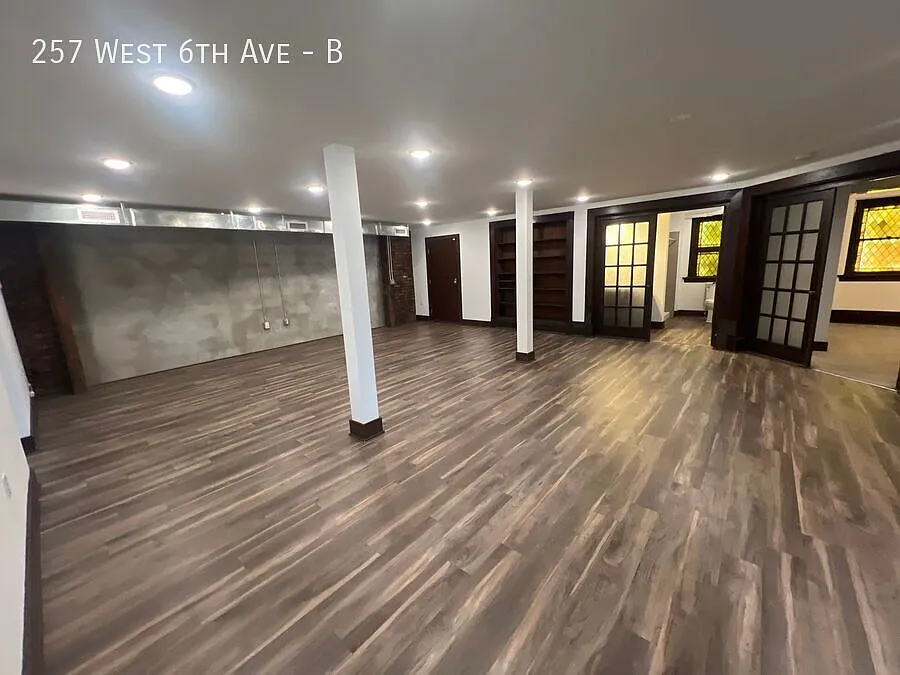 Beautiful 3 Bedroom Available in Victorian Village for Fall 2026! — Photo 4