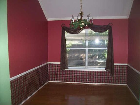 2nd image of 1430 Murphy Dr