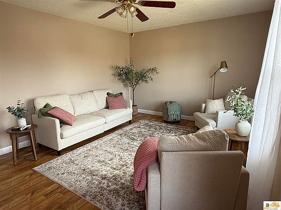 5th image of 415 Rowlett St
