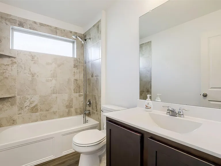 309 Colthorpe Ln — Photo 6