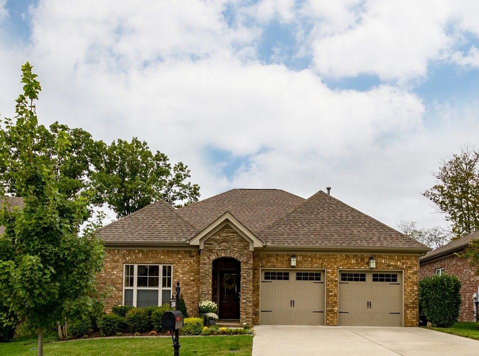 1st image of 2166 Kirkwall Dr